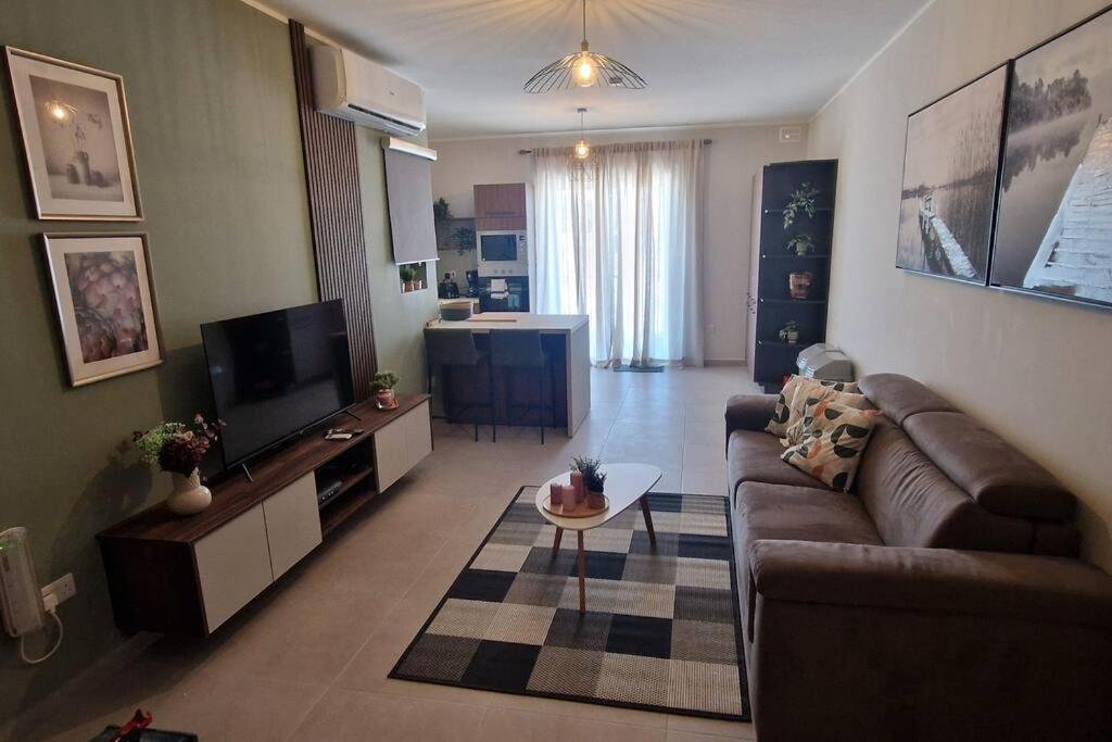 Centrally Located, Well Equipped, Stylish Flat. St. Paul's Bay Exterior foto