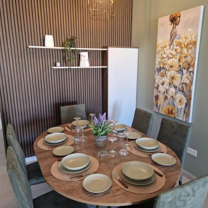 Centrally Located, Well Equipped, Stylish Flat. St. Paul's Bay Exterior foto
